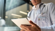 Clinician using a tablet PC