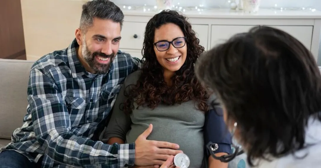 Couple, pregnant woman
